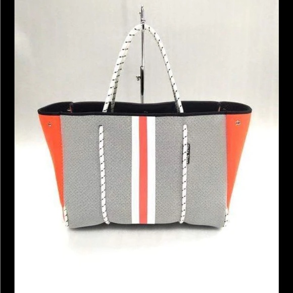 Haute Shore Greyson Lounge Tote & Pouch - Picture 1 of 5